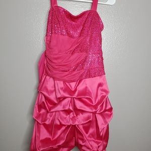 Pink dress with sequence and ruffles